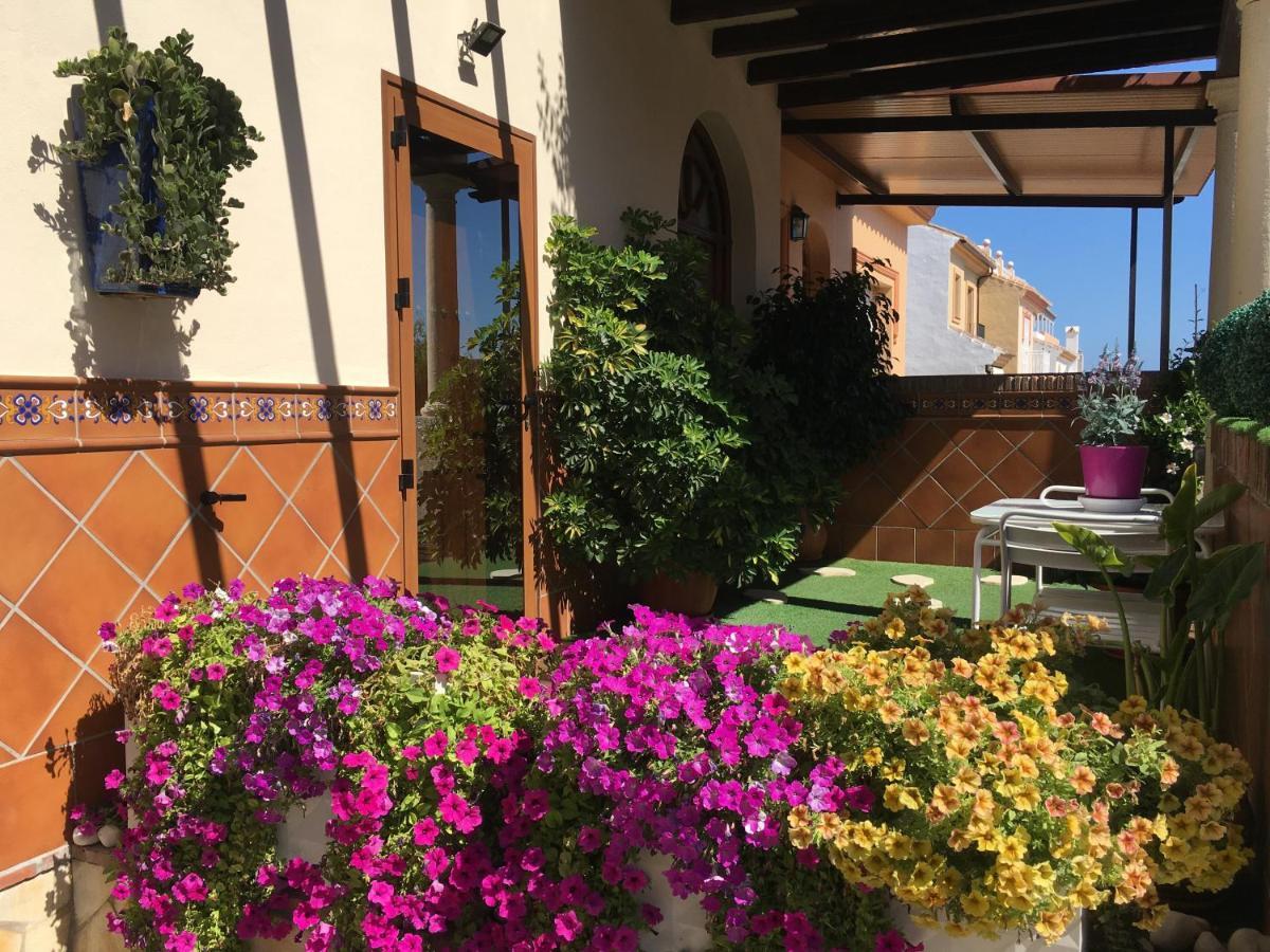 Apartment With Private Patio Fuengirola Buitenkant foto