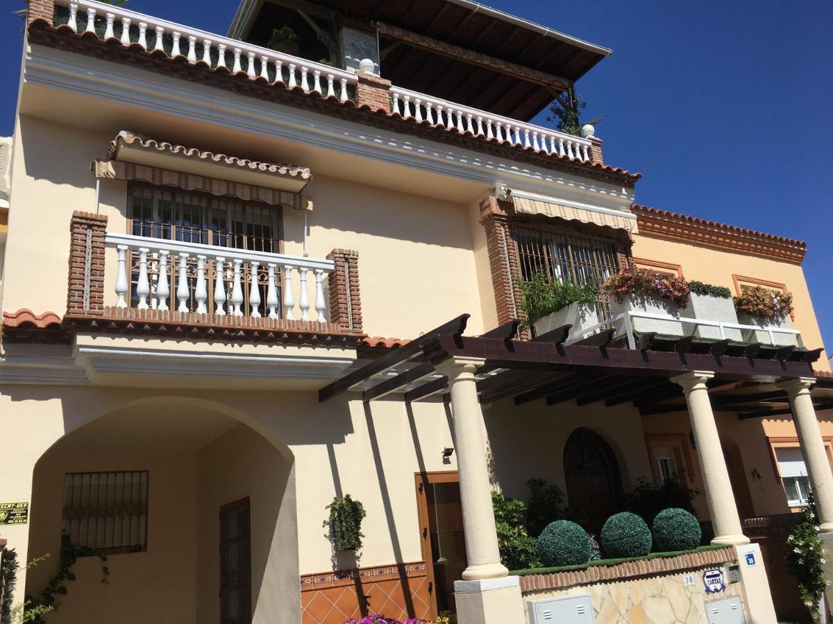 Apartment With Private Patio Fuengirola Buitenkant foto