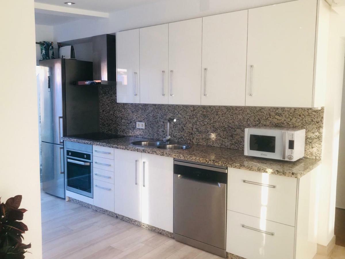 Apartment With Private Patio Fuengirola Buitenkant foto