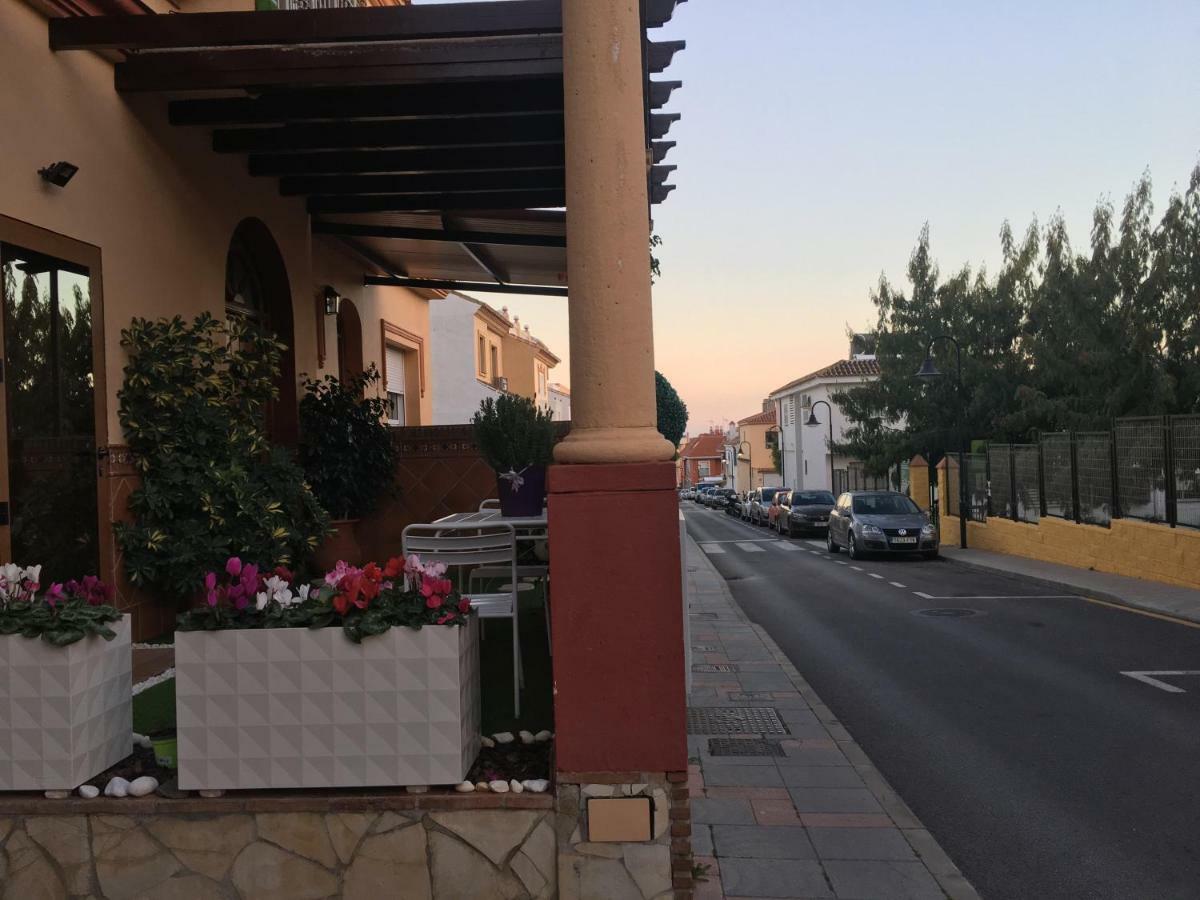 Apartment With Private Patio Fuengirola Buitenkant foto