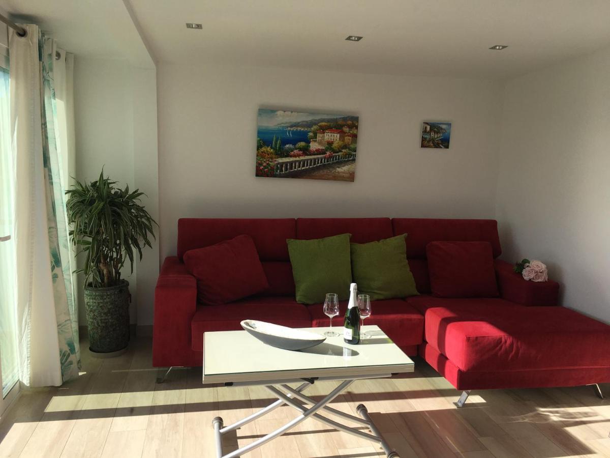 Apartment With Private Patio Fuengirola Buitenkant foto