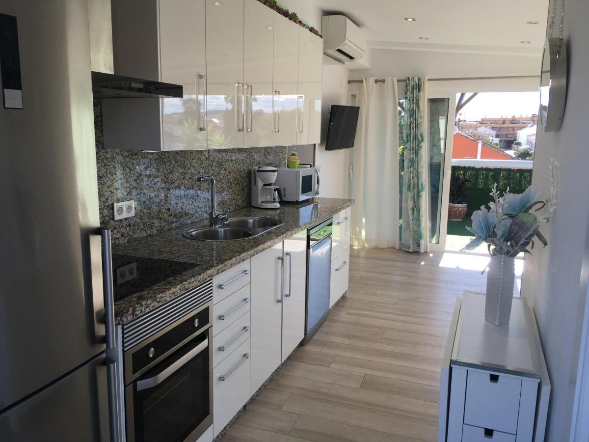 Apartment With Private Patio Fuengirola Buitenkant foto